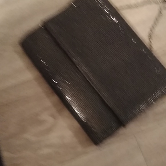 Handbag - Picture 2 of 3